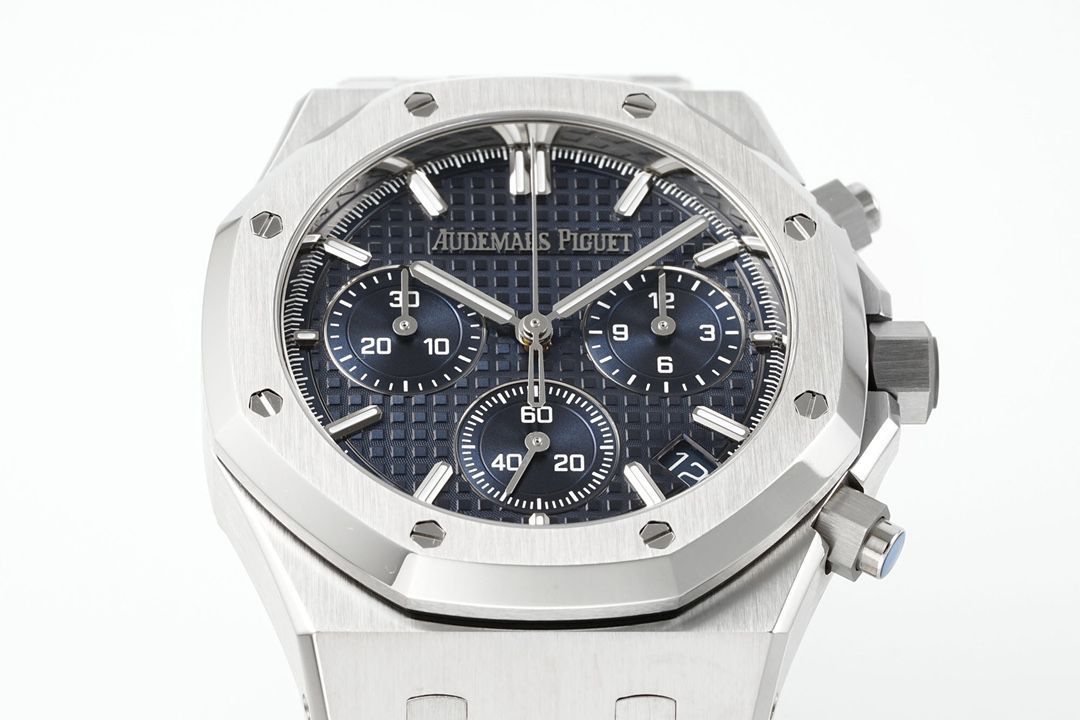 Audemars Piguet Royal Oak 26240ST Selfwinding Chronograph Wrist Watch