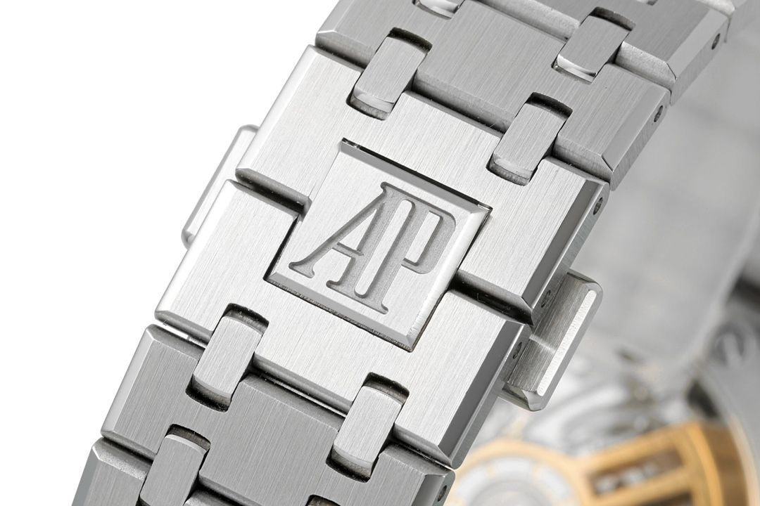 Audemars Piguet Royal Oak 26240ST Selfwinding Chronograph Wrist Watch