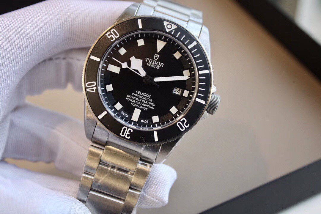 Tudor Pelagos Luminous Men's Mechanical Wrist Watch