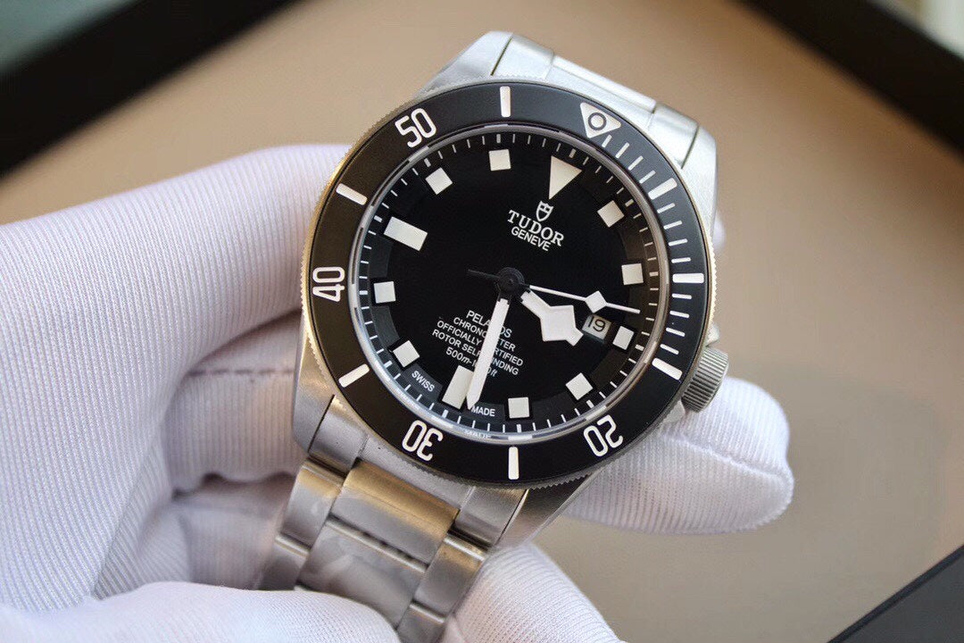 Tudor Pelagos Luminous Men's Mechanical Wrist Watch