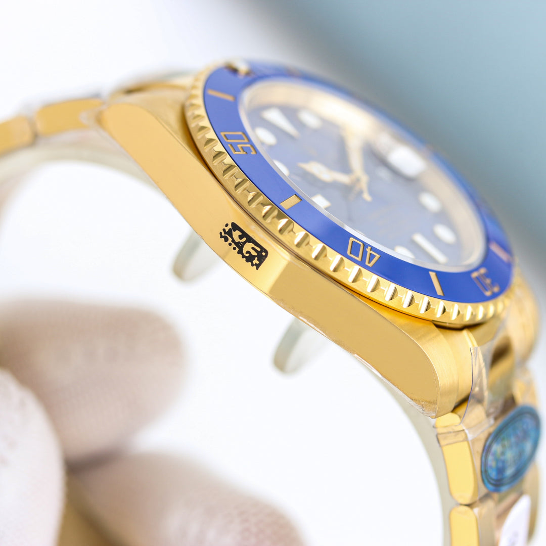 Rolex Perpetual Date Submariner Wrist Watch