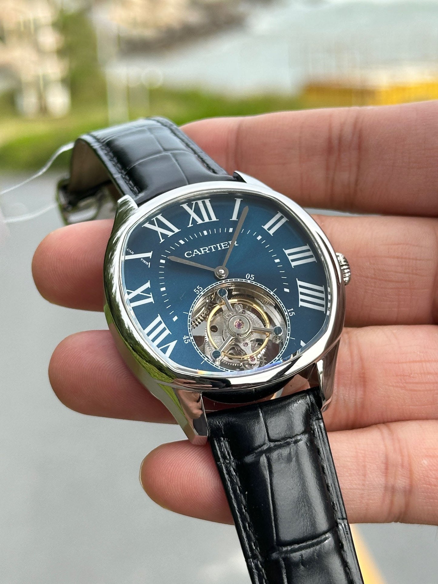 Cartier Rotonde de Cartier series floating tourbillon watch