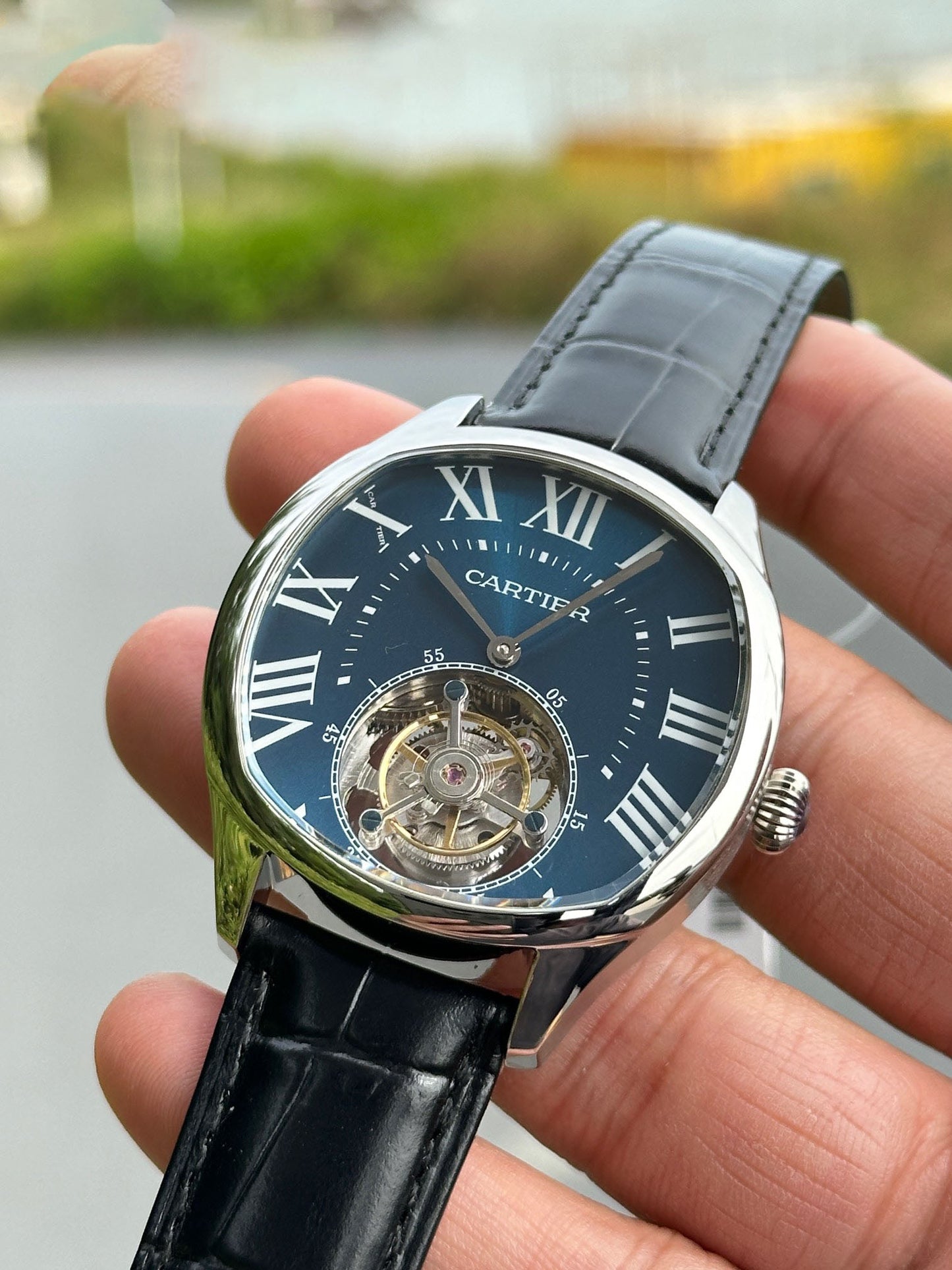 Cartier Rotonde de Cartier series floating tourbillon watch
