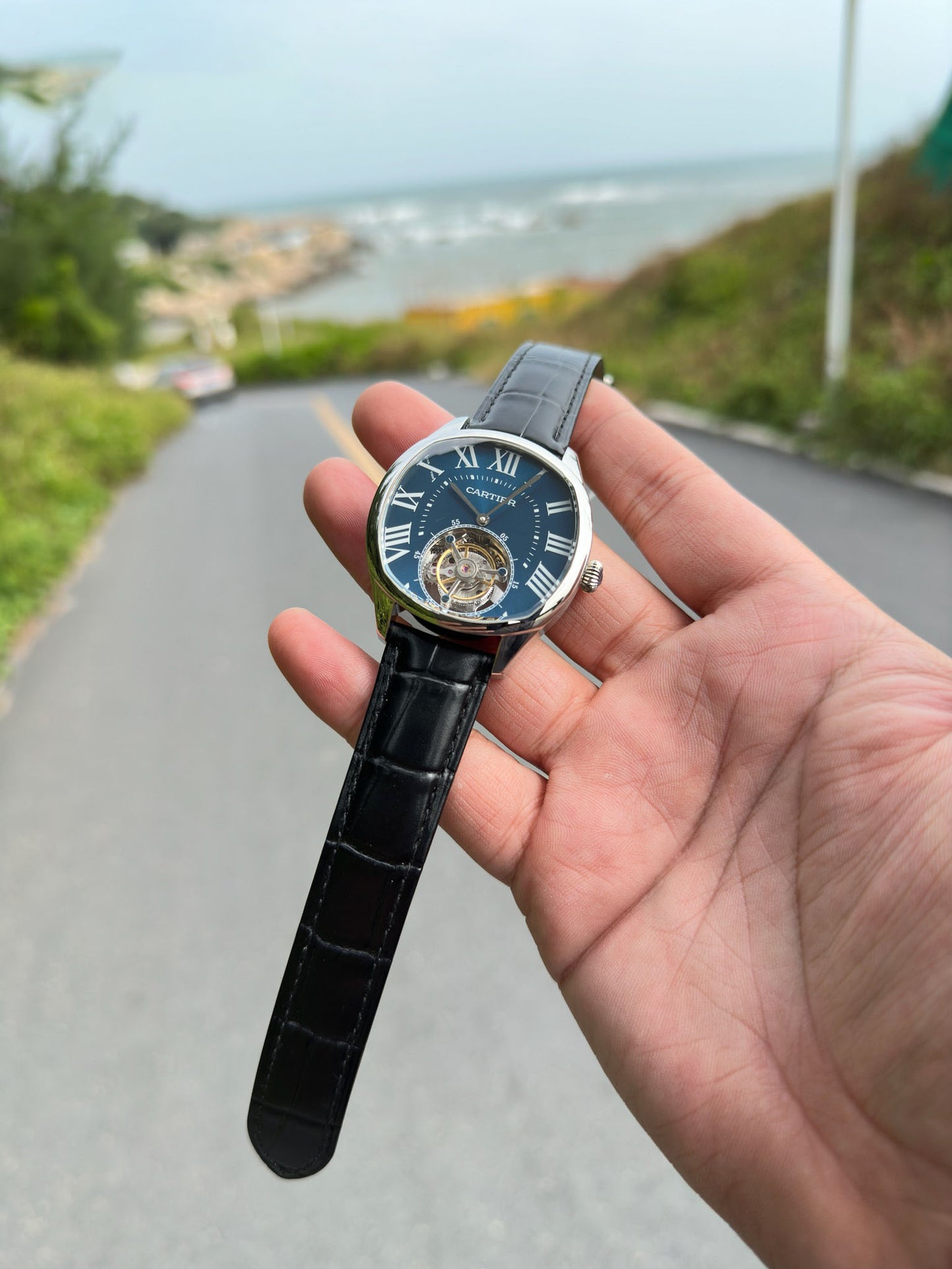 Cartier Rotonde de Cartier series floating tourbillon watch