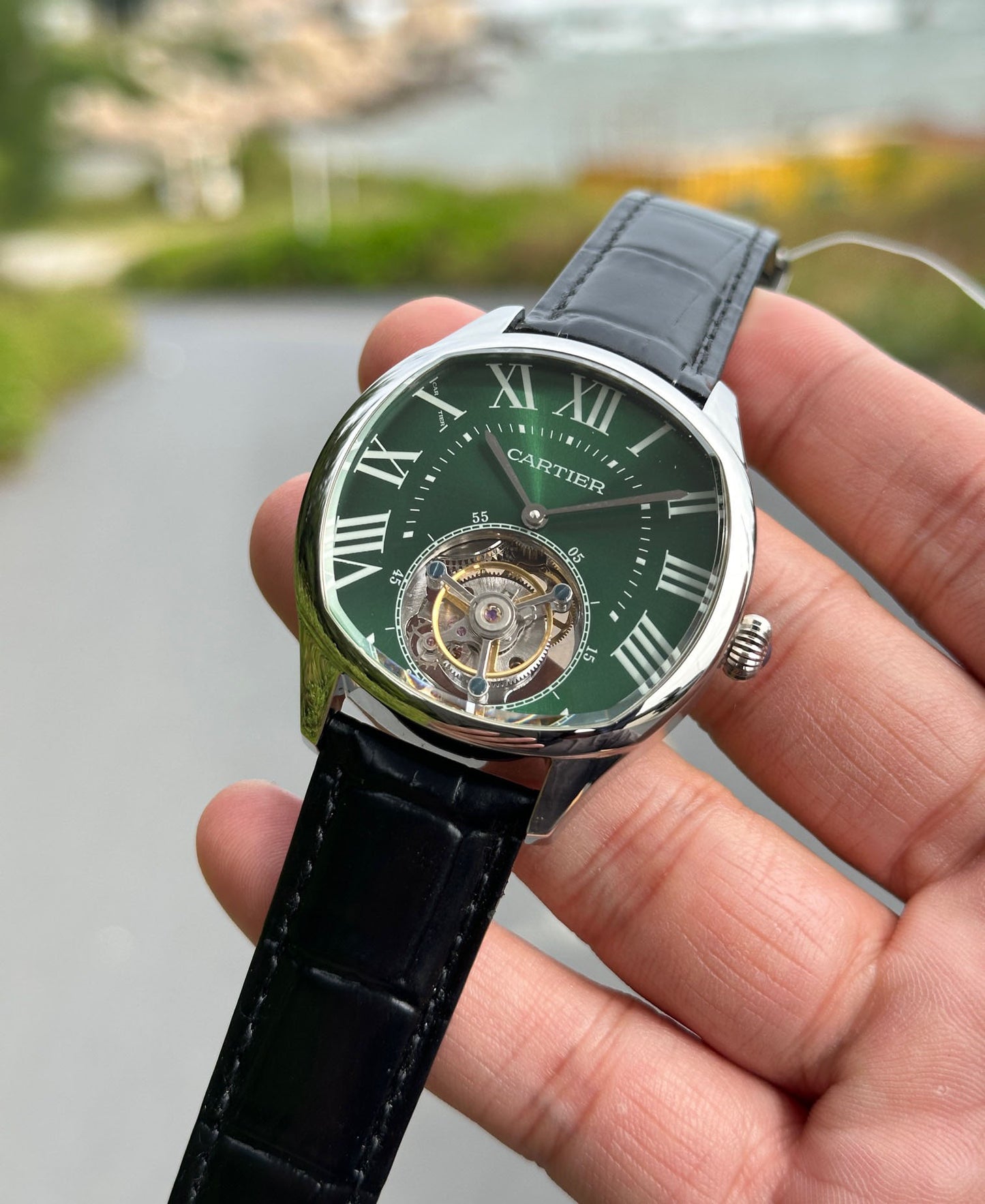 Cartier Rotonde de Cartier series floating tourbillon watch