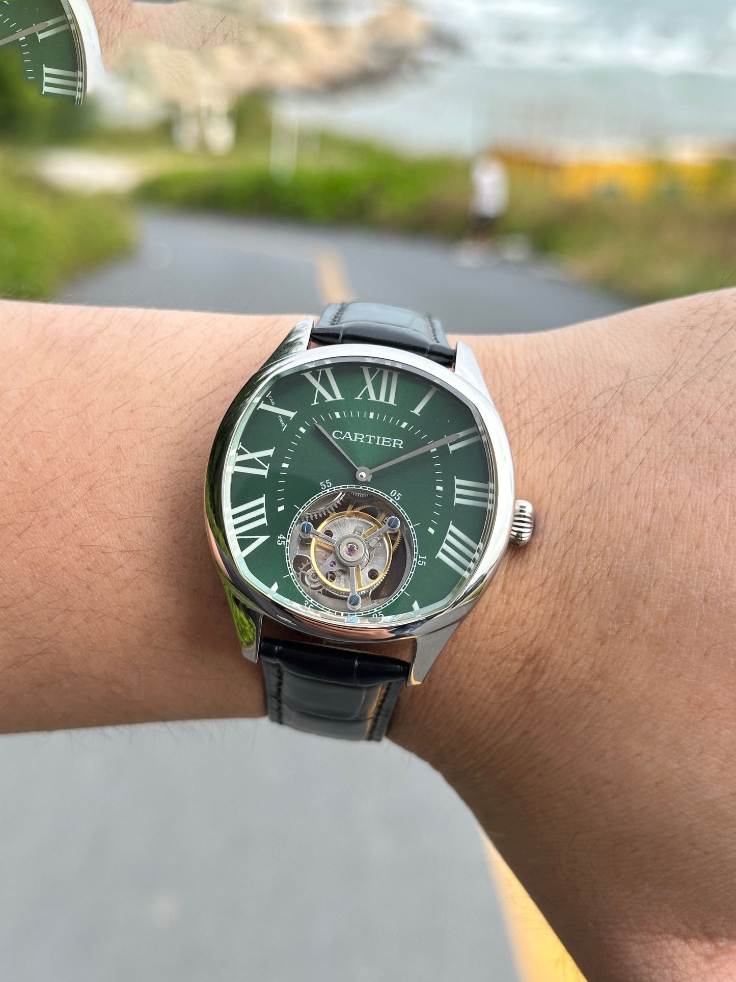 Cartier Rotonde de Cartier series floating tourbillon watch