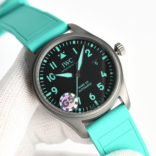 IWC PILOT'S WATCHES Mercedes-AMG PETRONAS Formula One™ Team IW328210