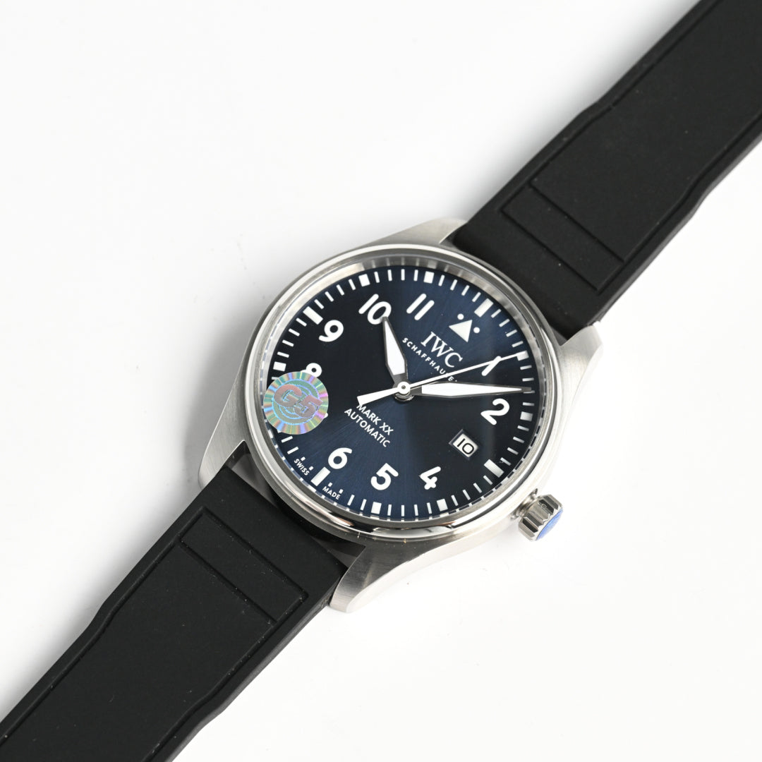 IWC PILOT'S WATCHES Mercedes-AMG PETRONAS Formula One™ Team IW328210