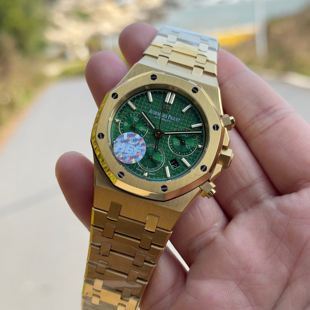 Audemars Piguet Royal Oak Chronograph Luminous Wrist Watch