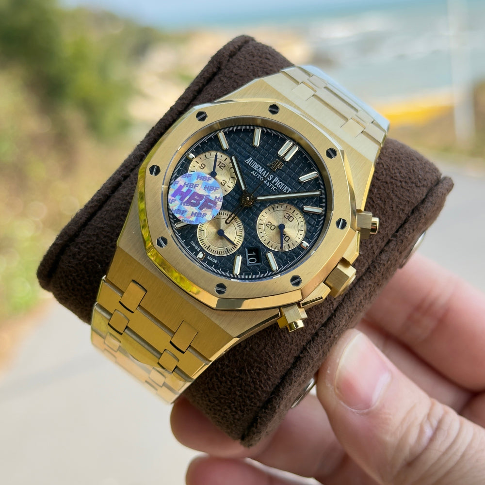 Audemars Piguet Royal Oak Chronograph Luminous Wrist Watch