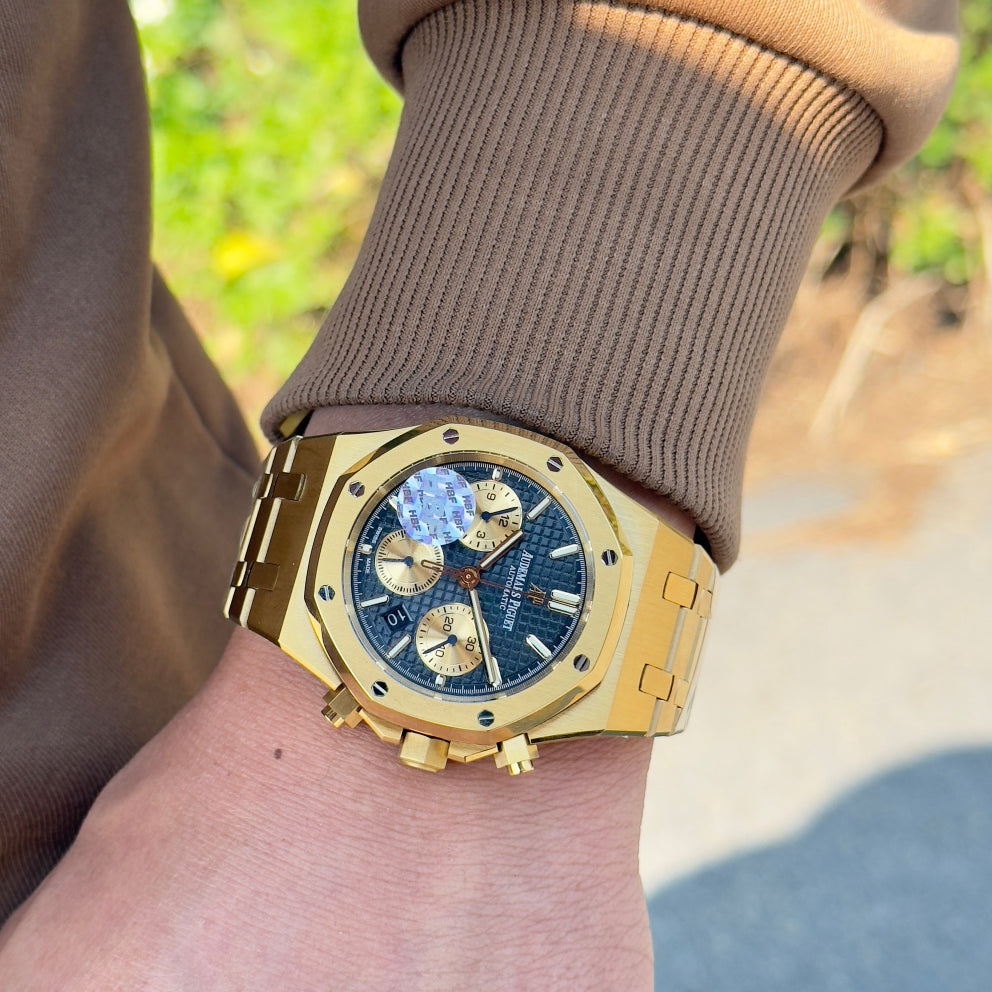 Audemars Piguet Royal Oak Chronograph Luminous Wrist Watch