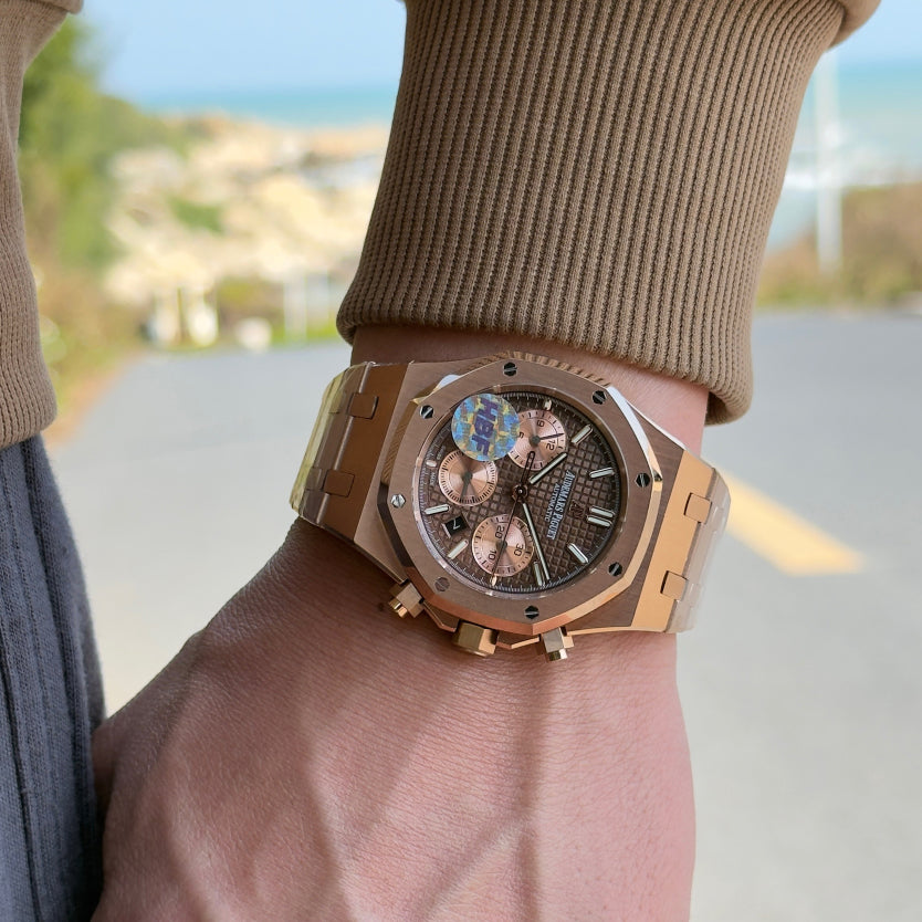 Audemars Piguet Royal Oak Chronograph Luminous Wrist Watch