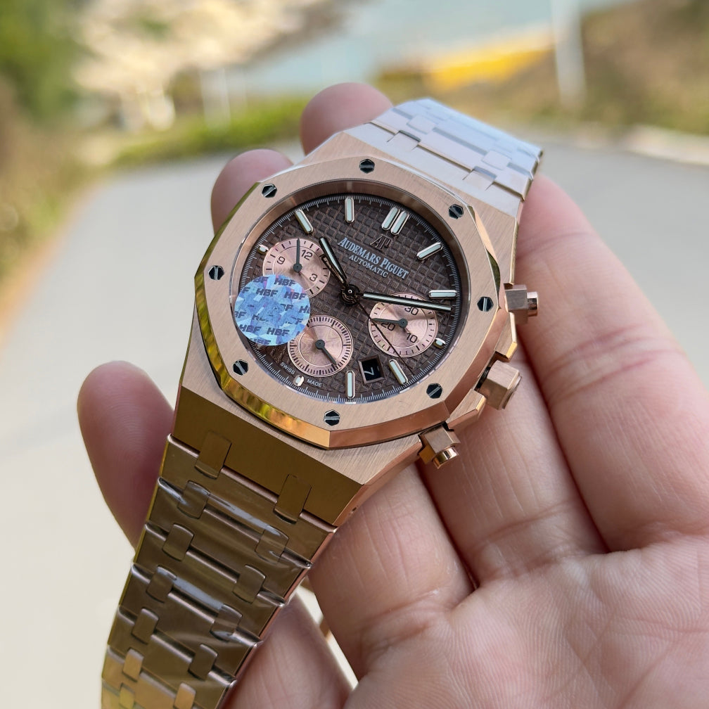 Audemars Piguet Royal Oak Chronograph Luminous Wrist Watch