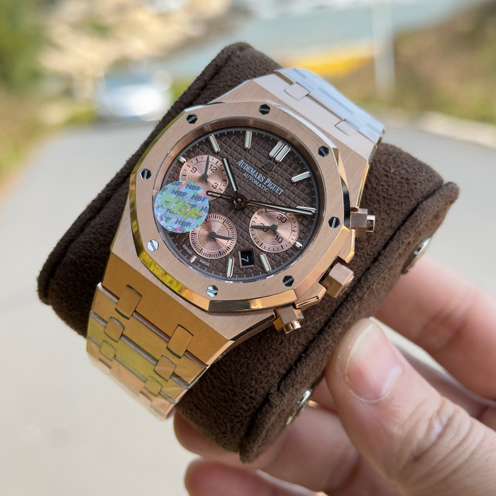 Audemars Piguet Royal Oak Chronograph Luminous Wrist Watch