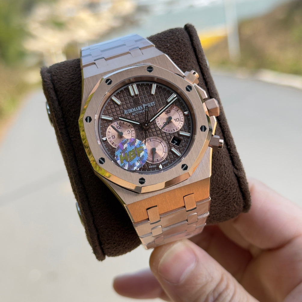 Audemars Piguet Royal Oak Chronograph Luminous Wrist Watch