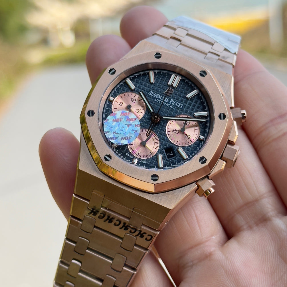 Audemars Piguet Royal Oak Chronograph Luminous Wrist Watch