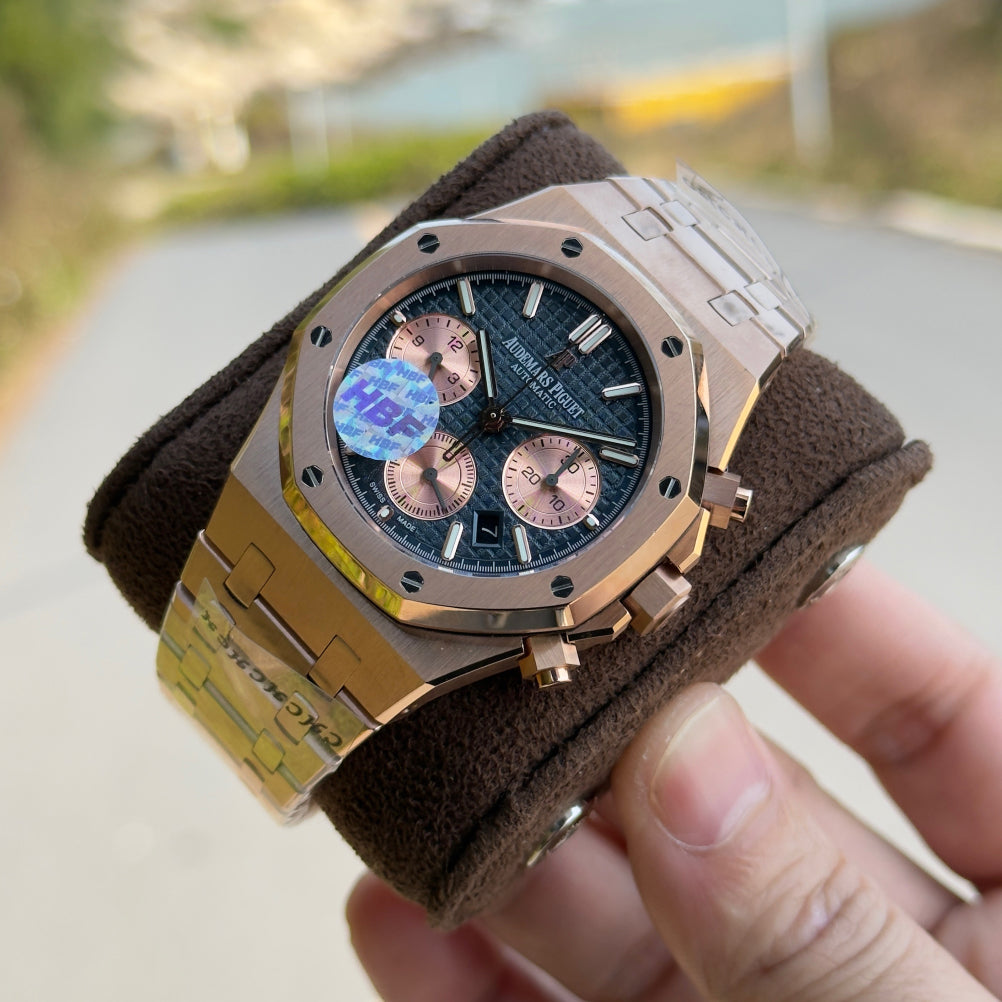 Audemars Piguet Royal Oak Chronograph Luminous Wrist Watch