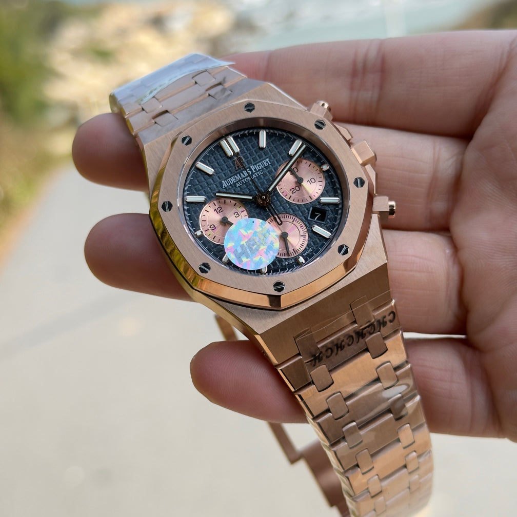 Audemars Piguet Royal Oak Chronograph Luminous Wrist Watch