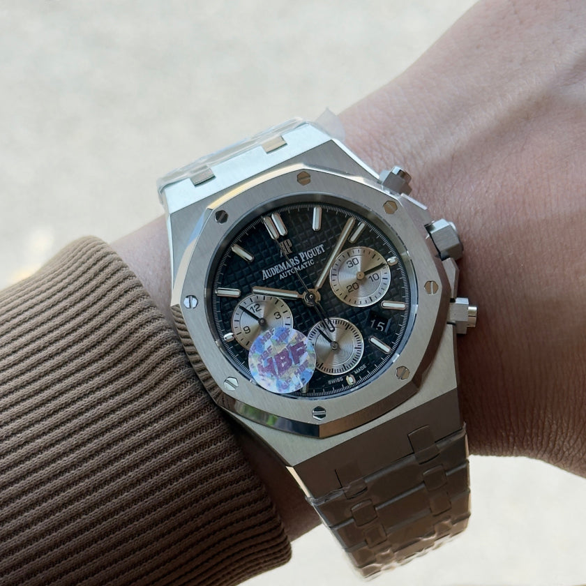 Audemars Piguet Royal Oak Chronograph Luminous Wrist Watch
