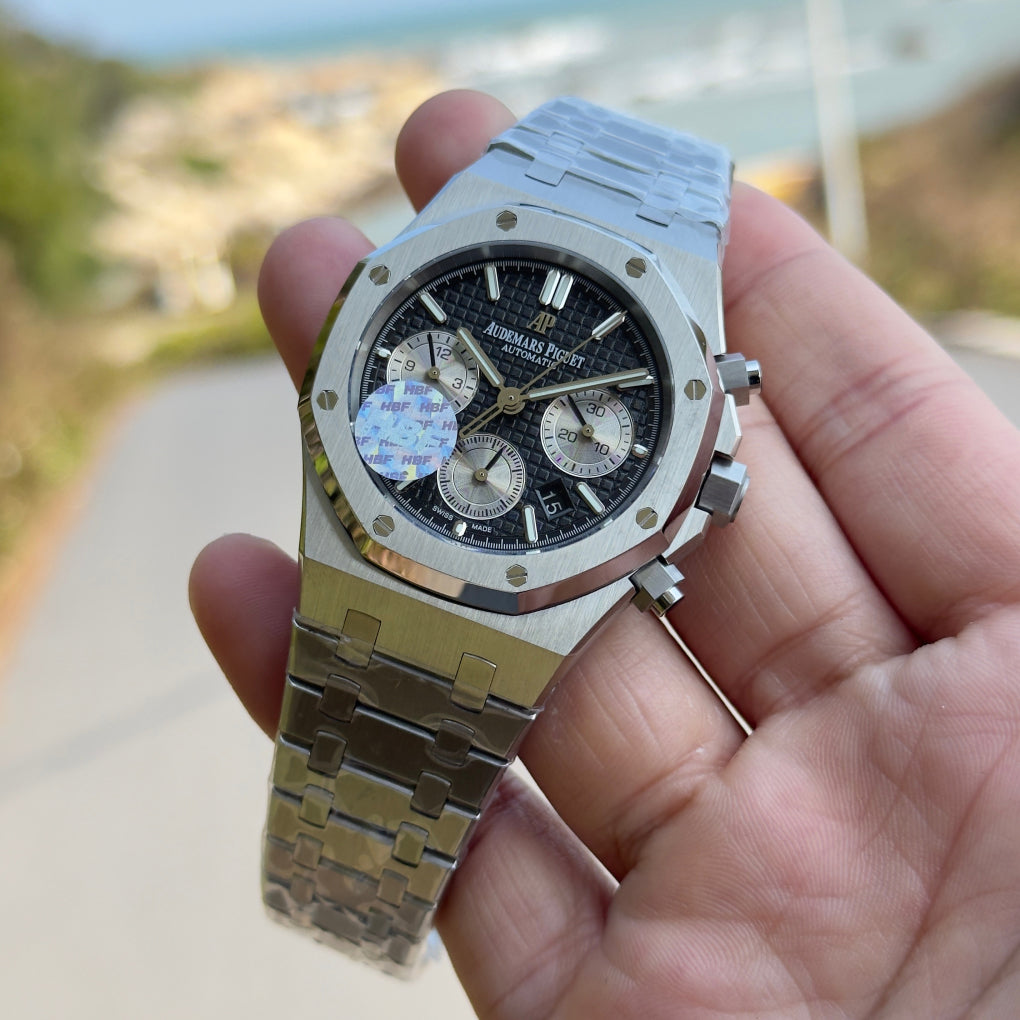 Audemars Piguet Royal Oak Chronograph Luminous Wrist Watch