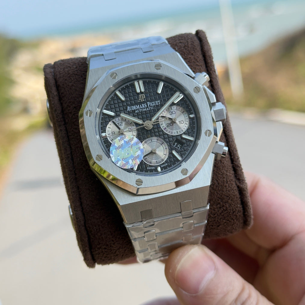 Audemars Piguet Royal Oak Chronograph Luminous Wrist Watch
