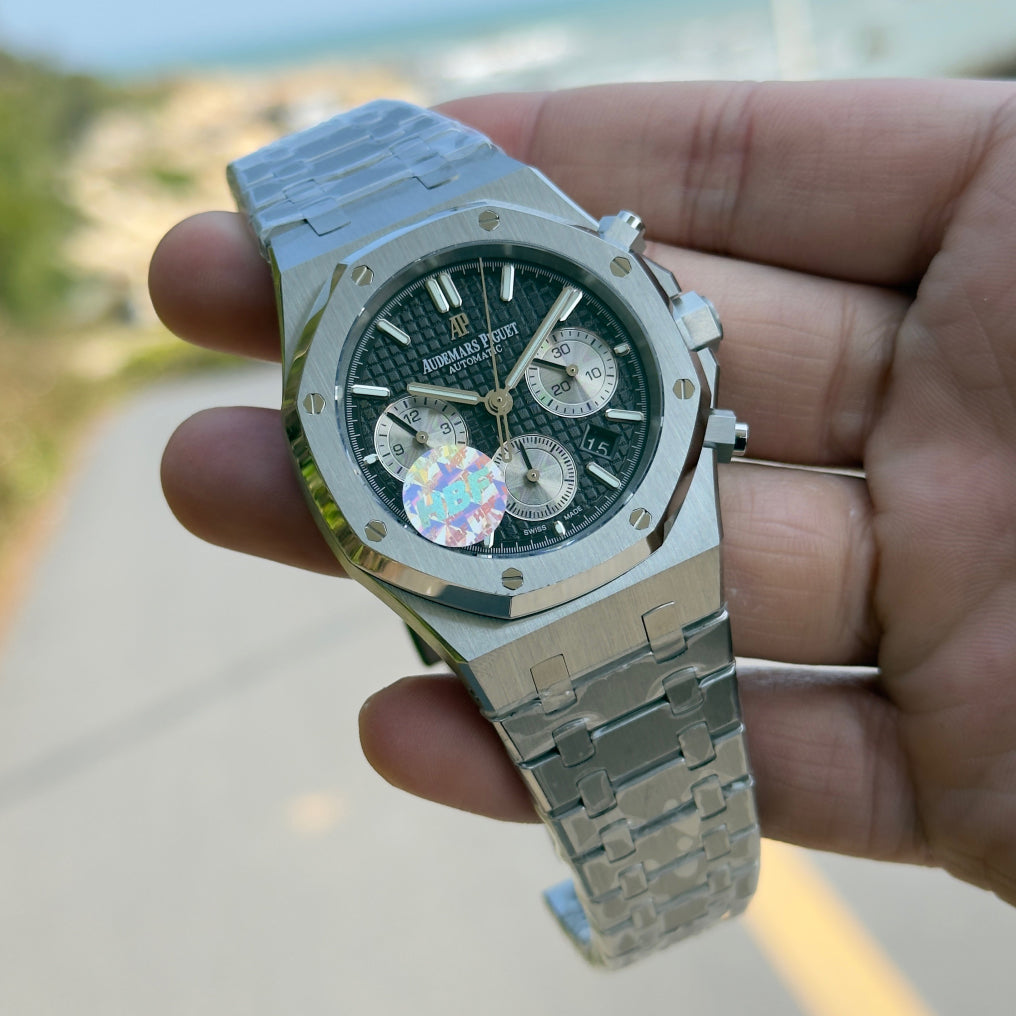 Audemars Piguet Royal Oak Chronograph Luminous Wrist Watch