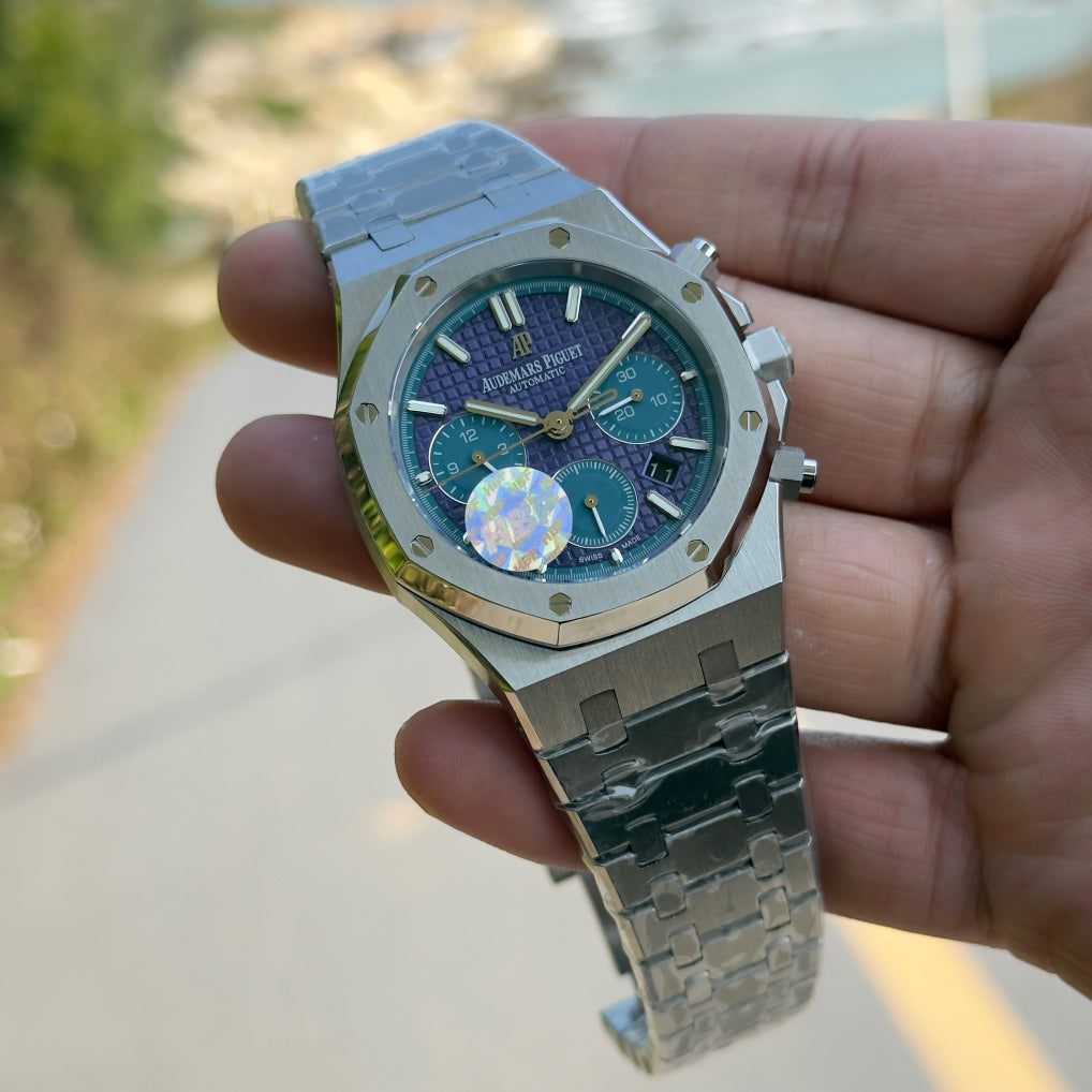 Audemars Piguet Royal Oak Chronograph Luminous Wrist Watch