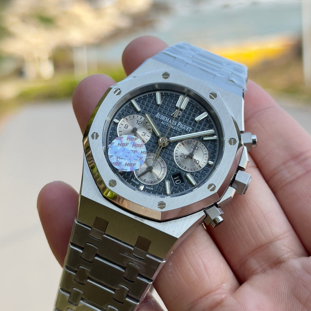 Audemars Piguet Royal Oak Chronograph Luminous Wrist Watch