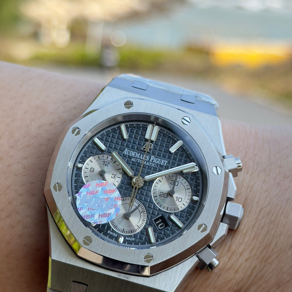 Audemars Piguet Royal Oak Chronograph Luminous Wrist Watch