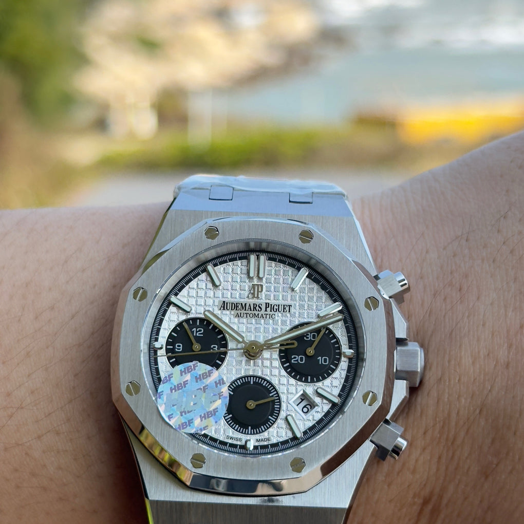 Audemars Piguet Royal Oak Chronograph Luminous Wrist Watch