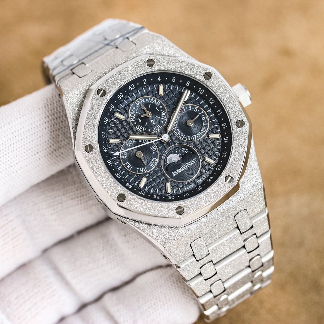Audemars Piguet Royal Oak Frosted Gold Wrist Watch