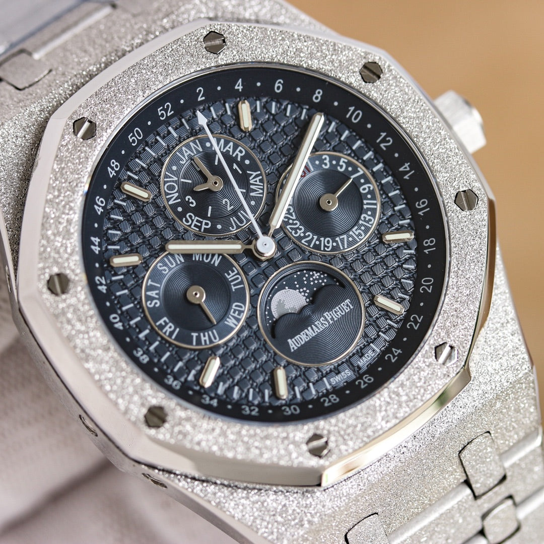 Audemars Piguet Royal Oak Frosted Gold Wrist Watch