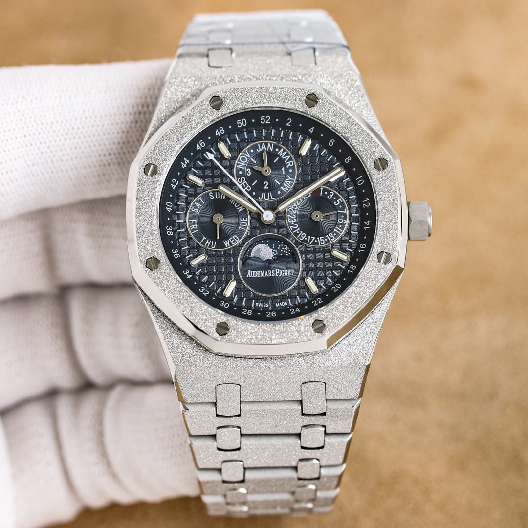 Audemars Piguet Royal Oak Frosted Gold Wrist Watch
