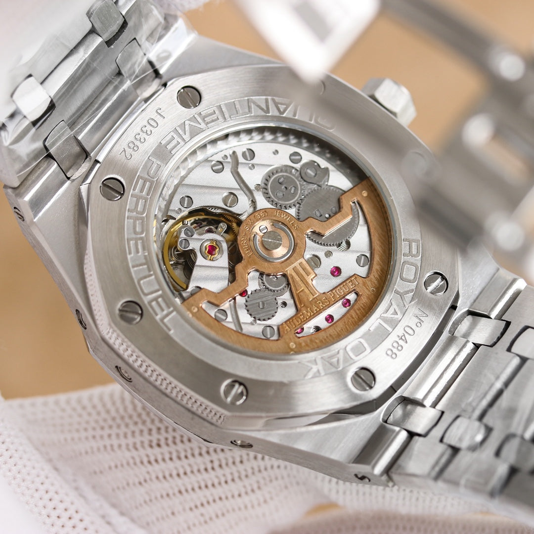 Audemars Piguet Royal Oak Frosted Gold Wrist Watch