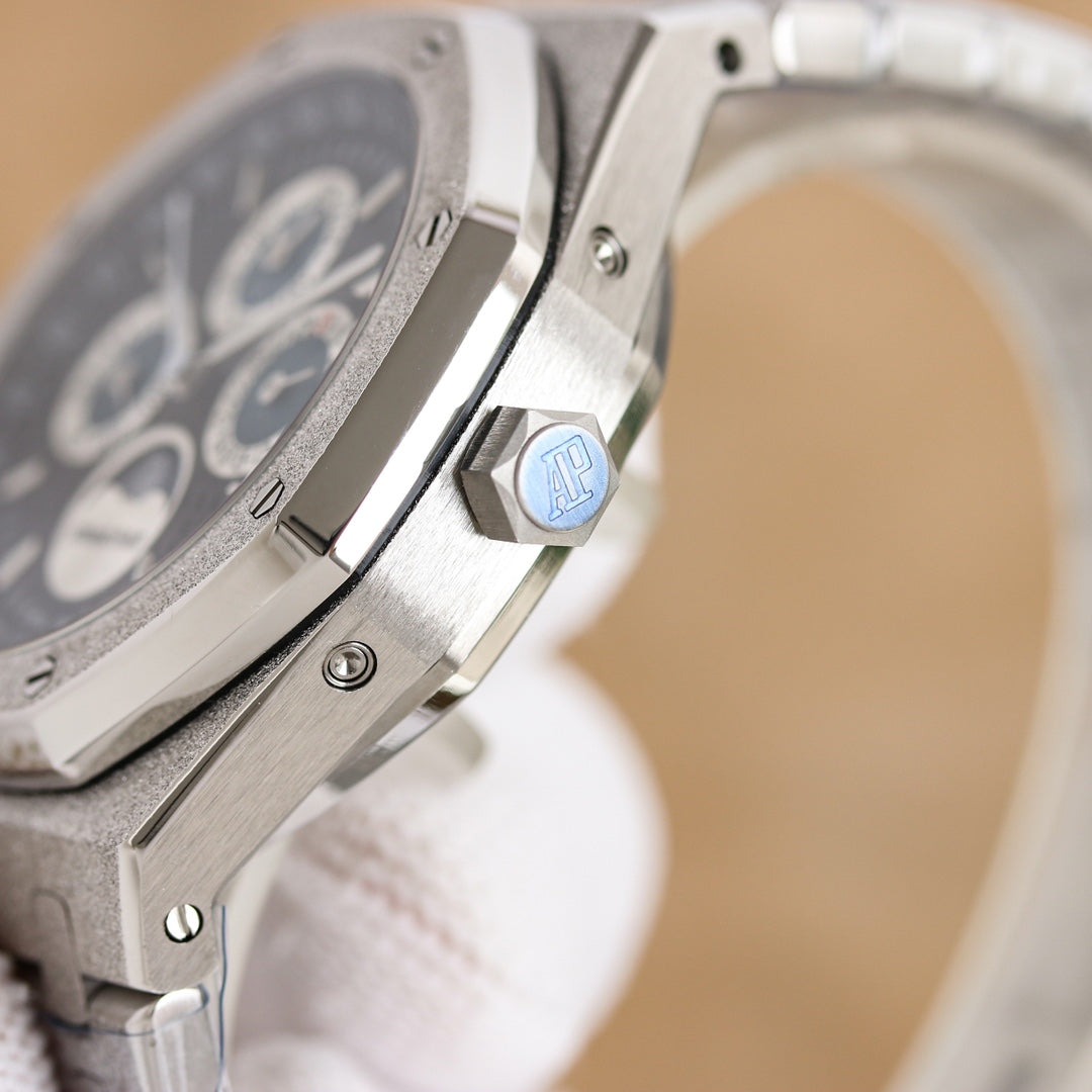 Audemars Piguet Royal Oak Frosted Gold Wrist Watch