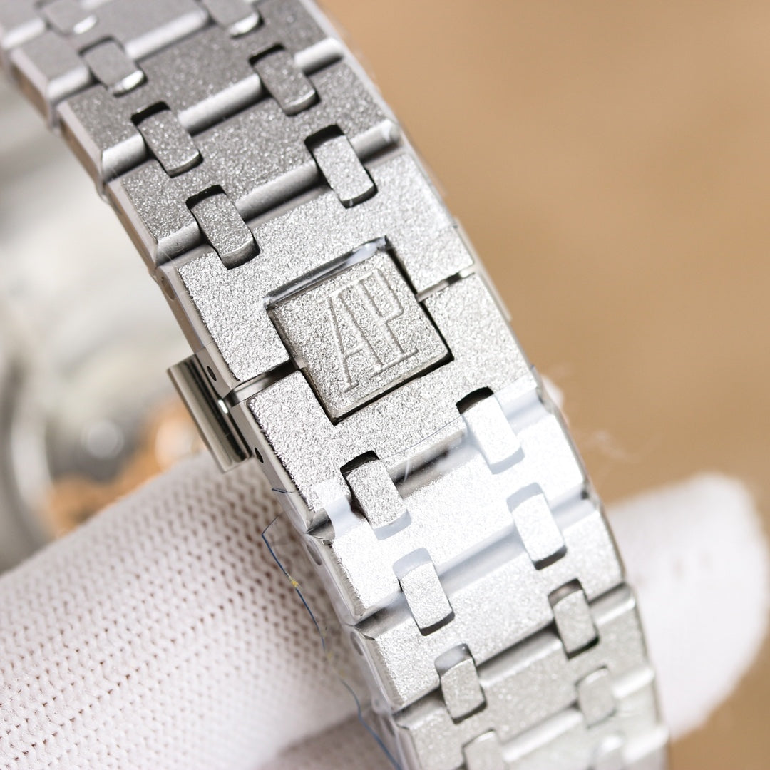 Audemars Piguet Royal Oak Frosted Gold Wrist Watch