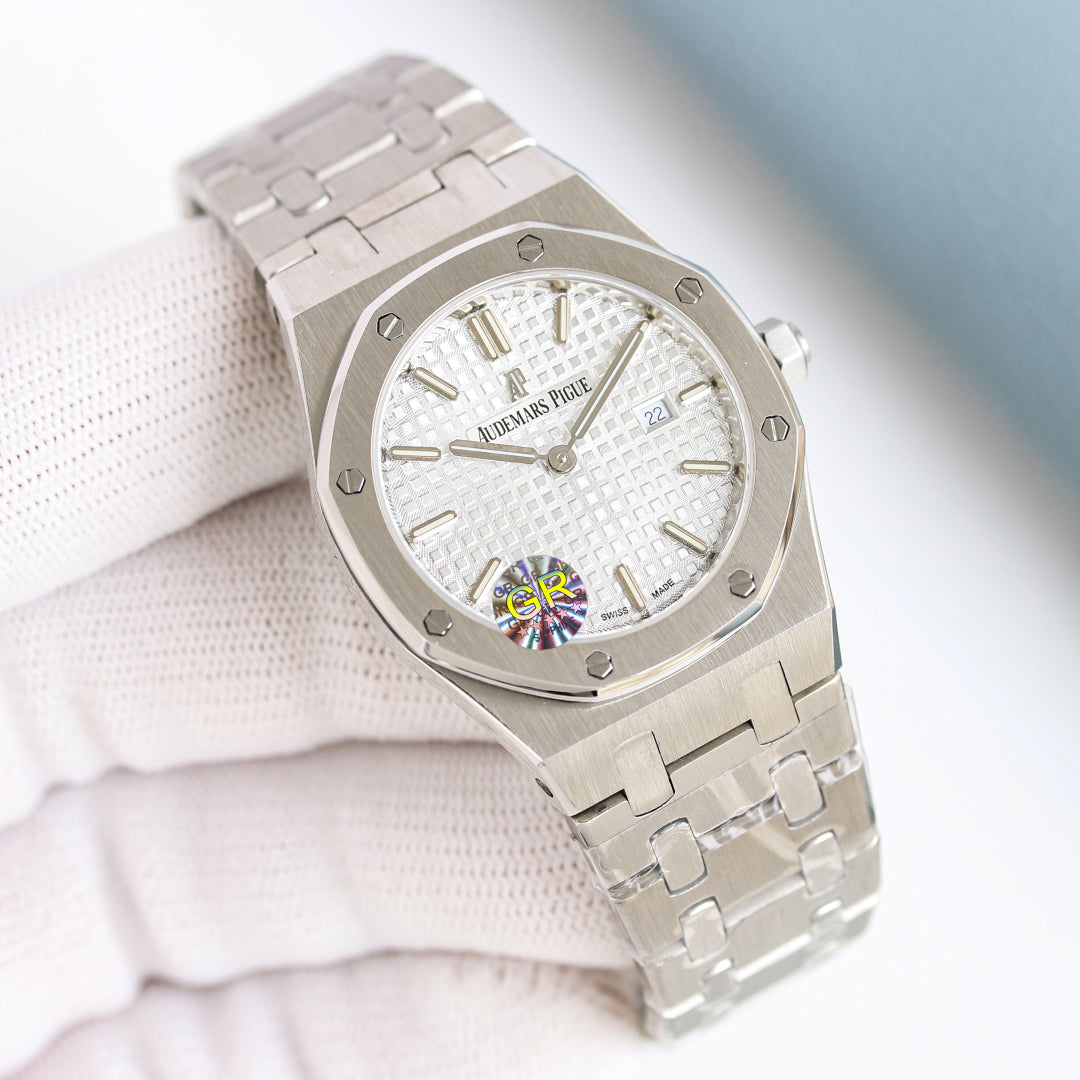 Audemars Piguet Royal Oak 67651OR Wrist Watch for Women
