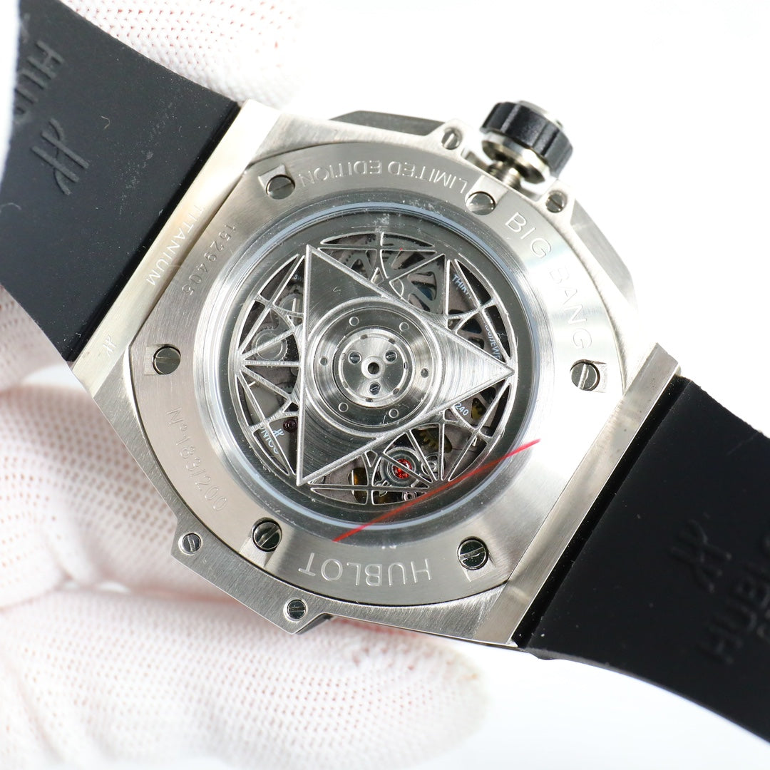Hublot's brand new tattoo second-generation diamond inlaid watch