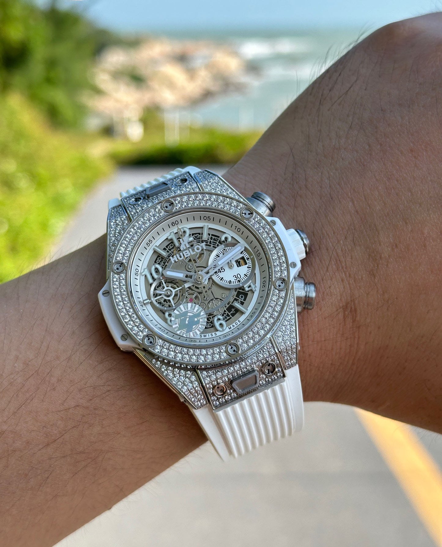 Hublot Big Bang Explosion Element Material Full Diamond Watch