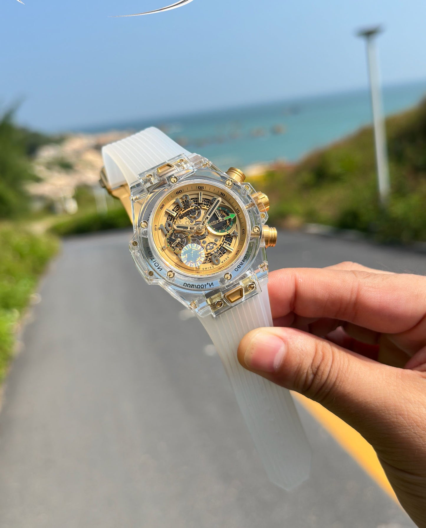 Hublot BIG BANG Classic Series 411.JX.4802.RT "Transparent Watch"