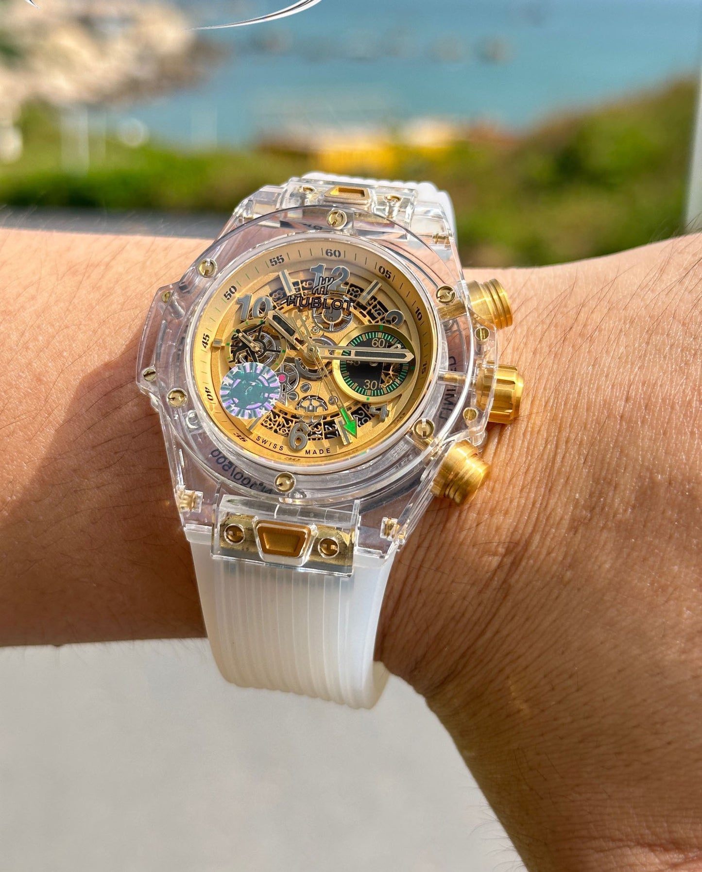 Hublot BIG BANG Classic Series 411.JX.4802.RT "Transparent Watch"