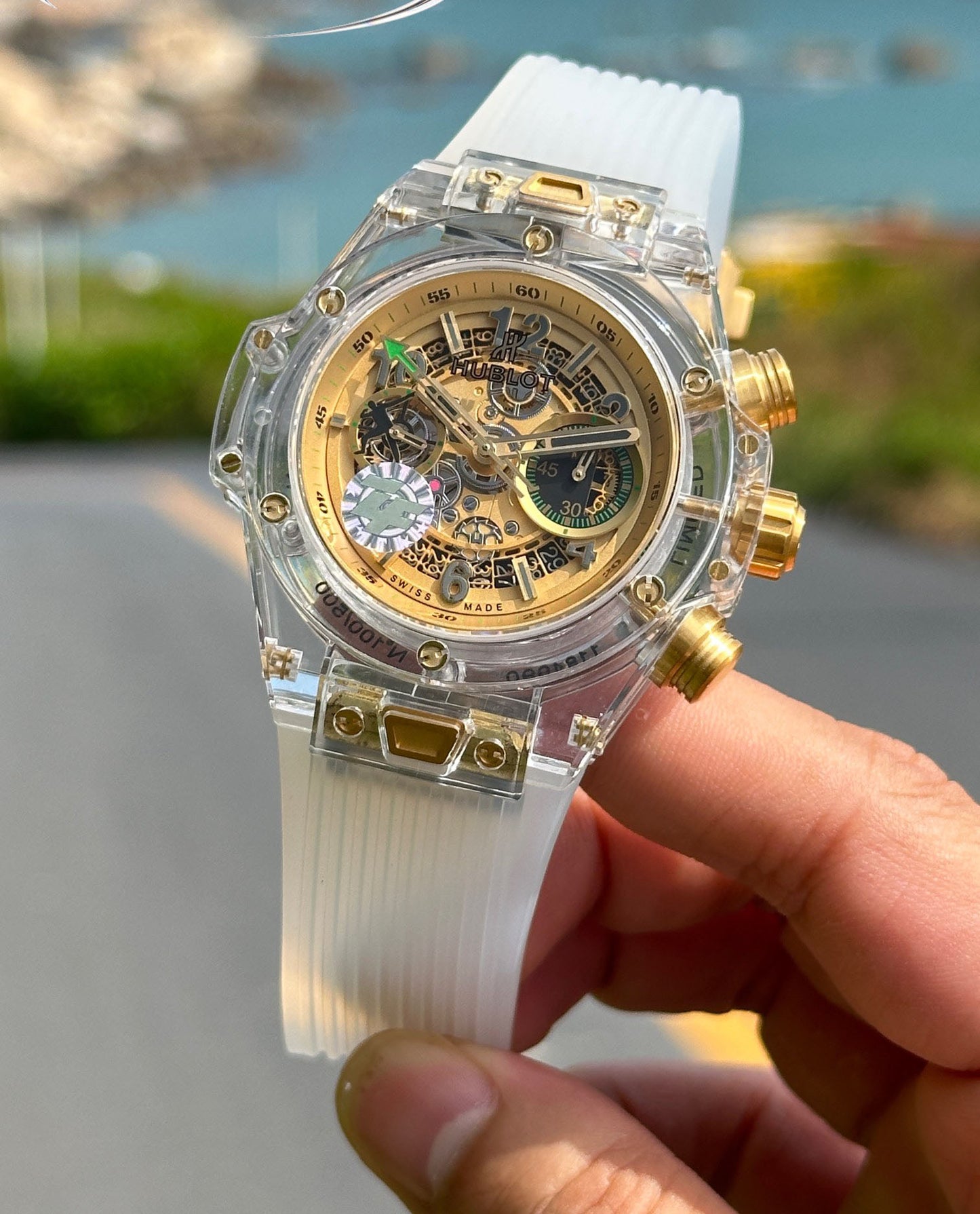 Hublot BIG BANG Classic Series 411.JX.4802.RT "Transparent Watch"