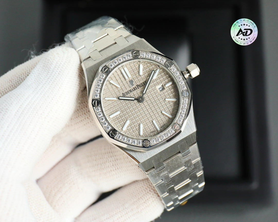 Audemars Piguet Royal Oak Quartz Women's Wrist Watch