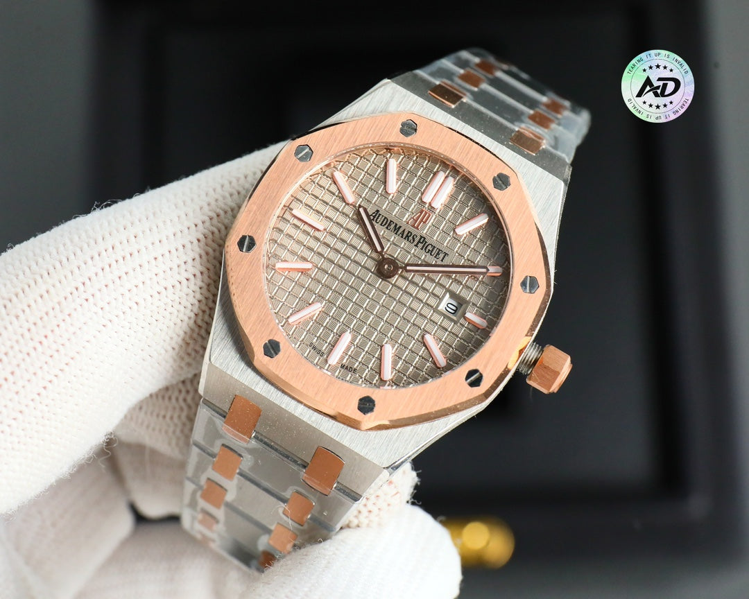 Audemars Piguet Royal Oak Quartz Wrist Watch for Women