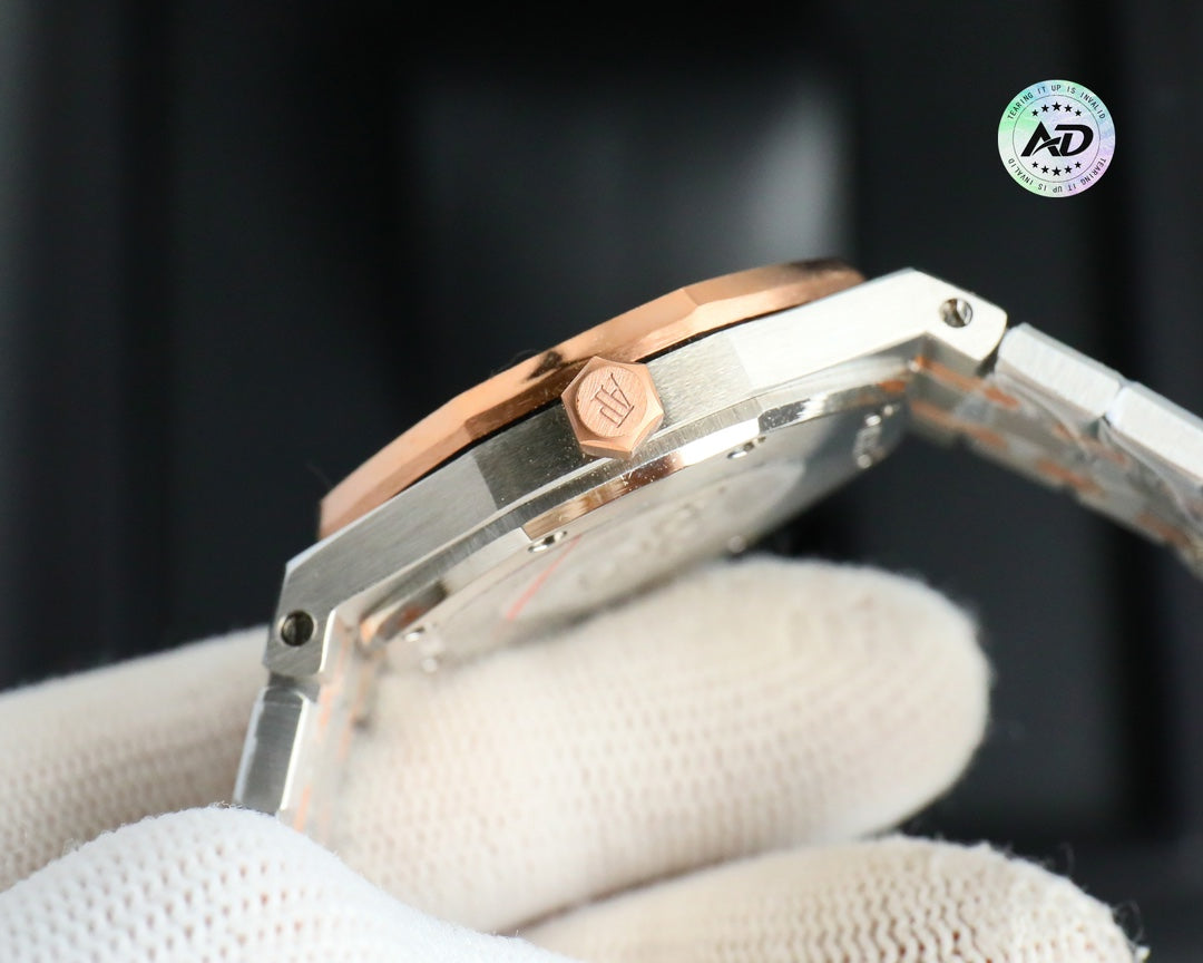 Audemars Piguet Royal Oak Quartz Wrist Watch for Women