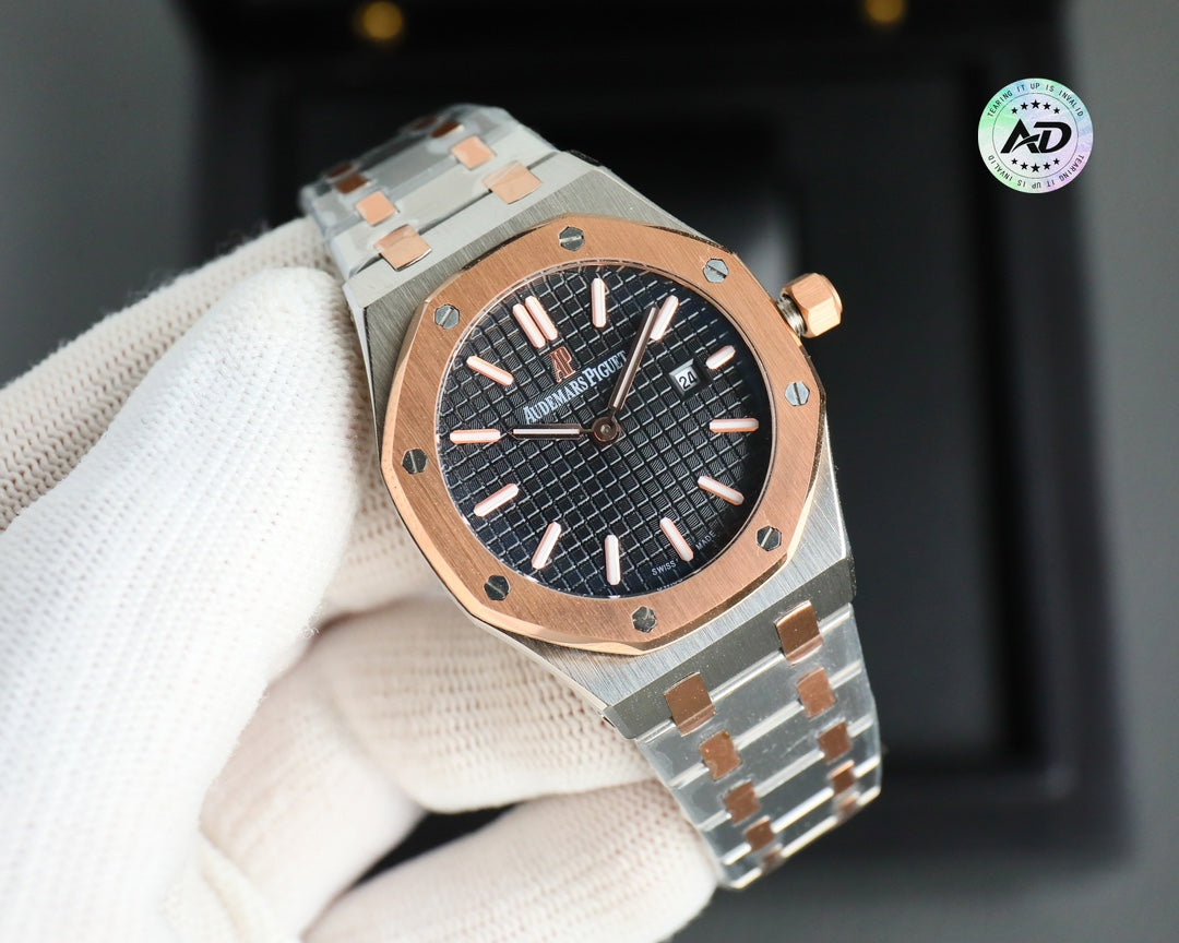 Audemars Piguet Royal Oak Quartz Wrist Watch for Women