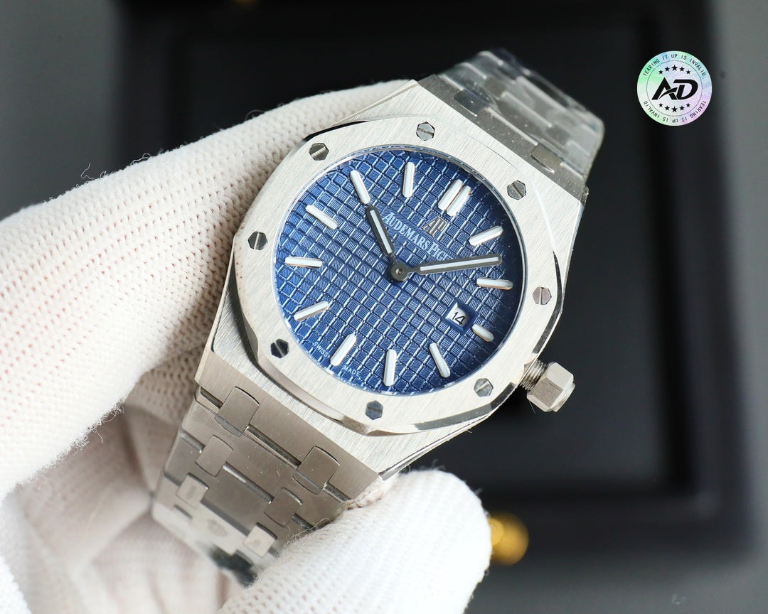Audemars Piguet Royal Oak Quartz Wrist Watch for Women