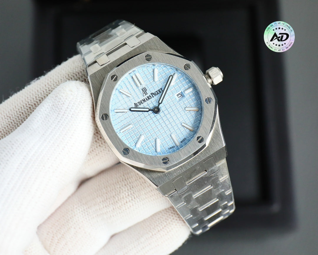 Audemars Piguet Royal Oak Quartz Wrist Watch for Women