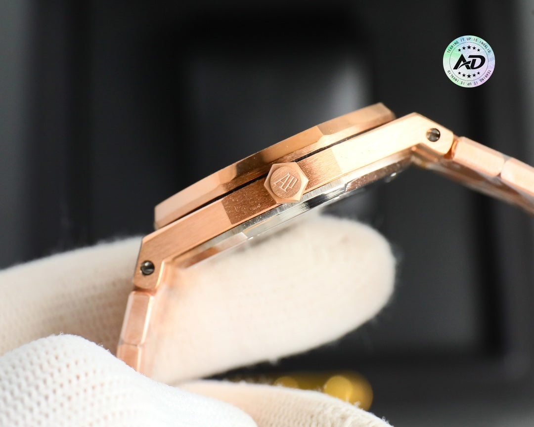 Audemars Piguet Royal Oak Quartz Wrist Watch for Women