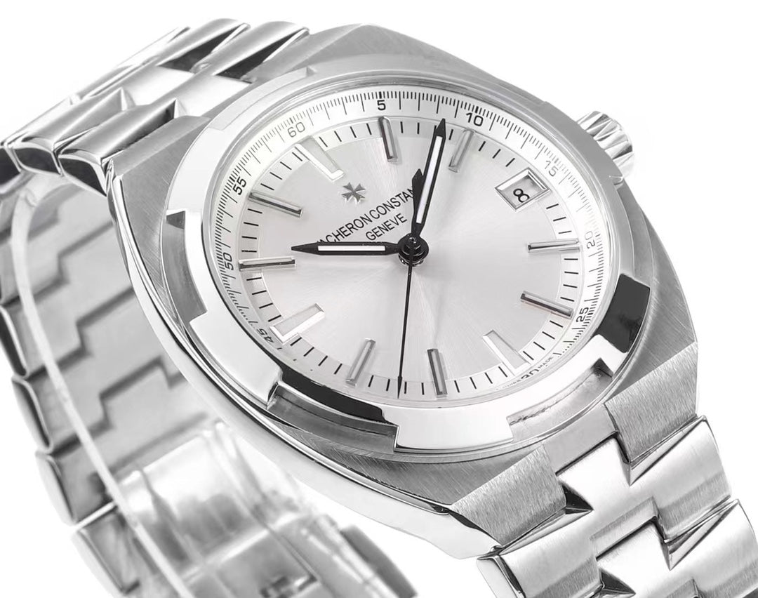 Vacheron Constantin Overseas 4500V Wrist Watch